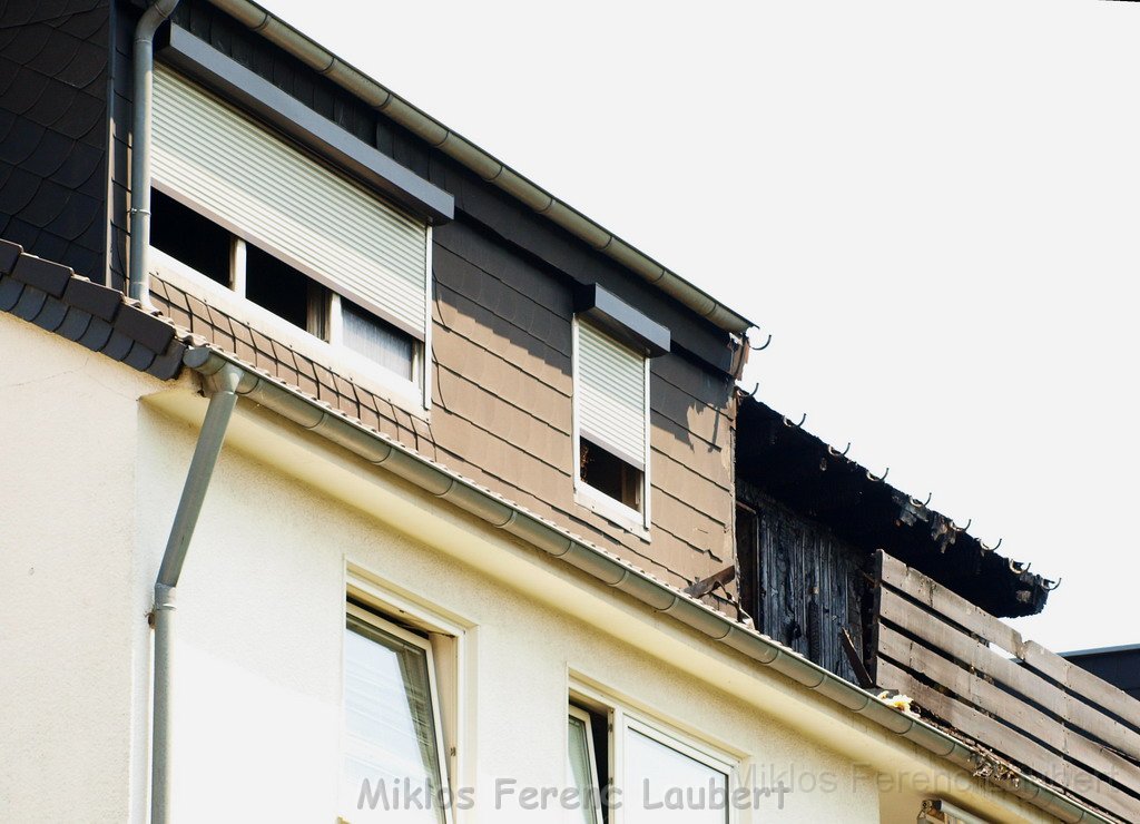 Mark Medlock s Dachwohnung ausgebrannt Koeln Porz Wahn Rolandstr P45.JPG